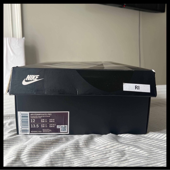 Nike Air “ Knicks “ Foamposite Pro • Men’s Size 12 - Picture 8 of 14